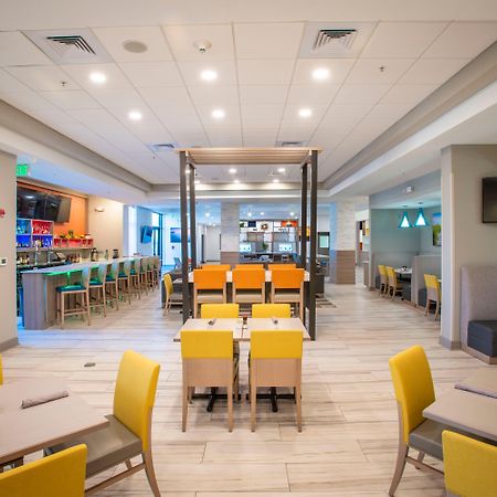 Holiday Inn Pensacola - University Area By Ihg Ferry Pass Exterior foto